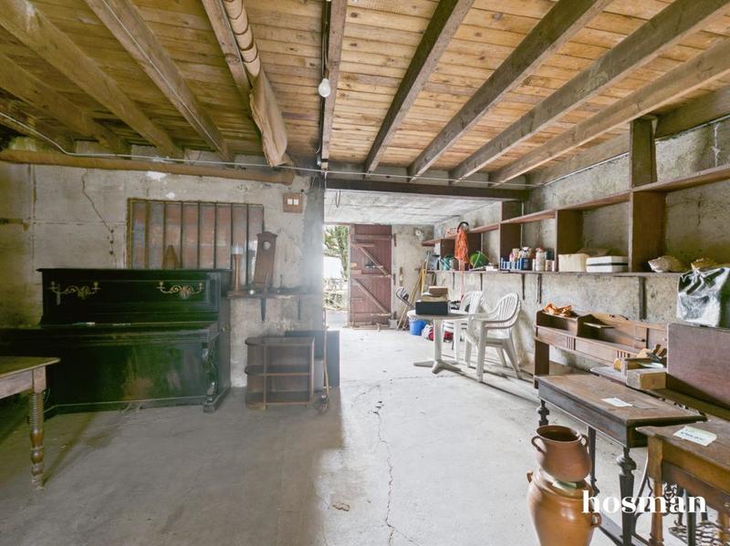 Maison - 220 m² - 6 pièces