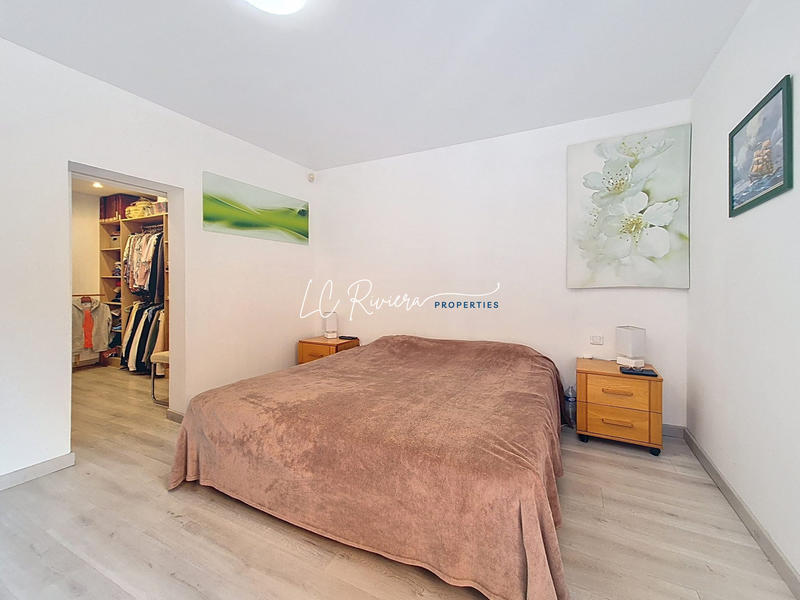 Villa - 180 m² - 6 pièces