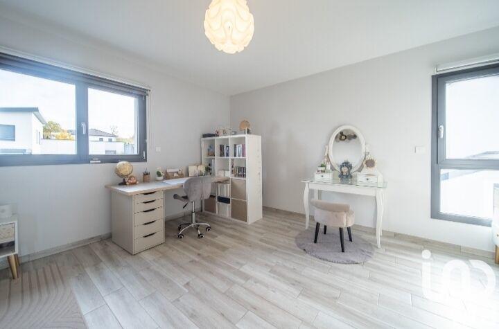 Maison de maîtres - 220 m² - 7 pièces