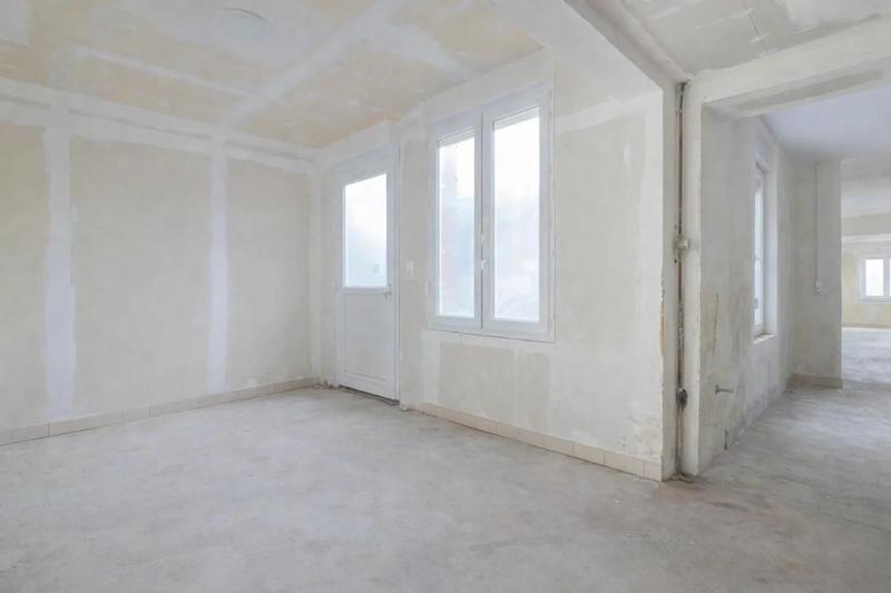 Maison - 280 m² - 8 pièces