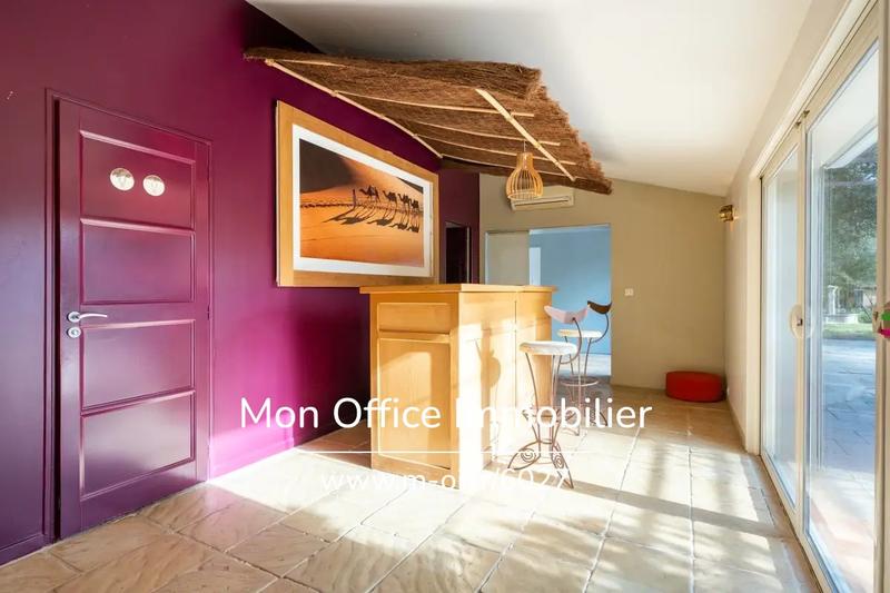 Maison - 212 m² - 5 pièces