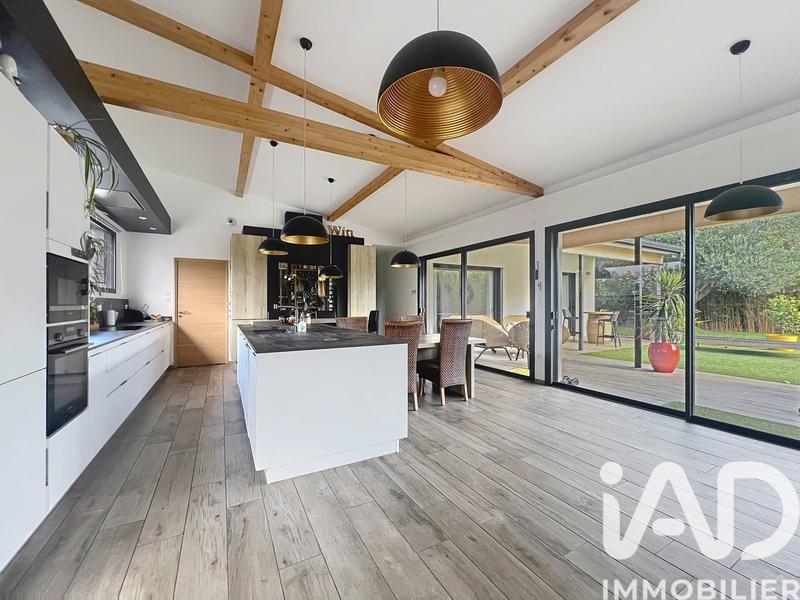 Maison - 191 m² - 5 pièces