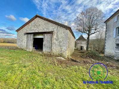 Maison - 343 m² - 6 pièces