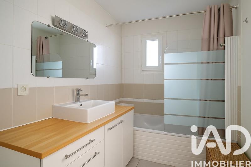 Maison - 98 m² - 5 pièces