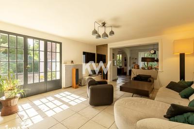 Maison - 283 m² - 9 pièces