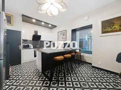 Immeuble - 8 pièces