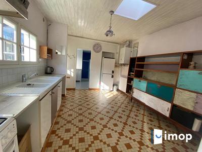 Maison - 209 m² - 7 pièces