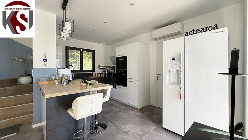 Maison - 120 m² - 5 pièces