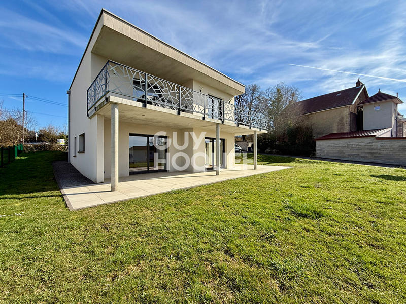 Maison - 144 m² - 5 pièces