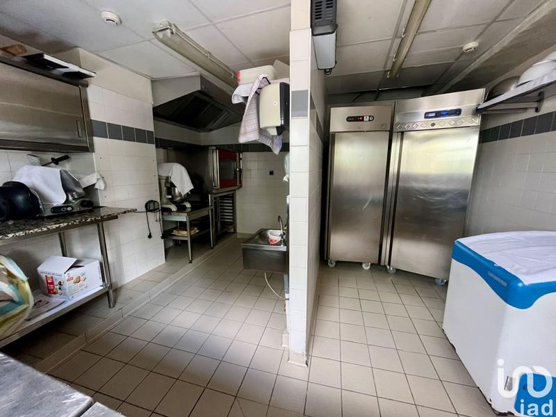 Local commercial - 1 500 m²