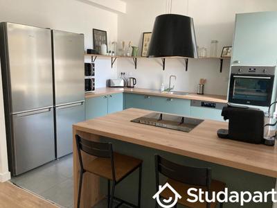 Chambre - 15 m² - 1 pièce