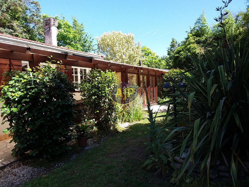 Maison - 204 m² - 6 pièces