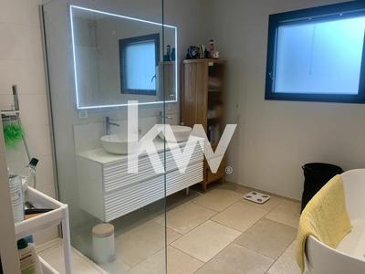 Maison - 111 m² - 4 pièces