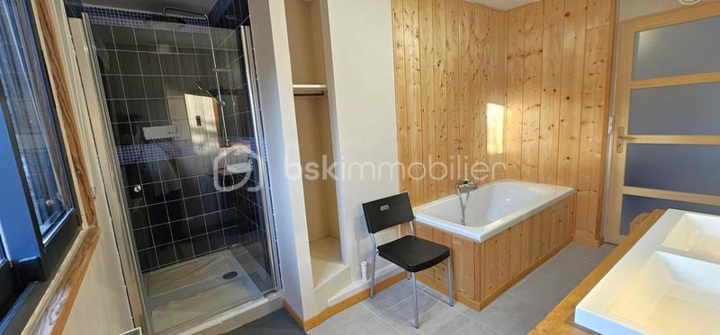 Maison - 147 m² - 5 pièces