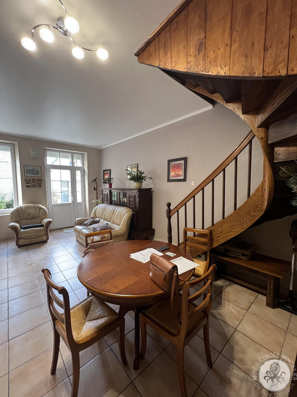 Maison - 122 m² - 4 pièces