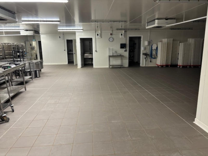 Local d'activité / Entrepôt - 651 m²