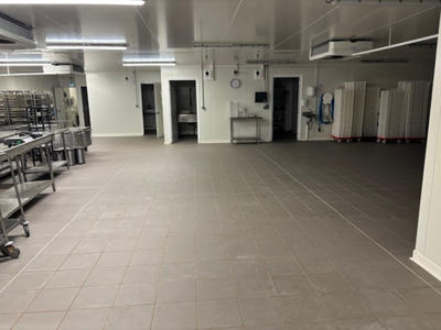 Local d'activité / Entrepôt - 651 m²