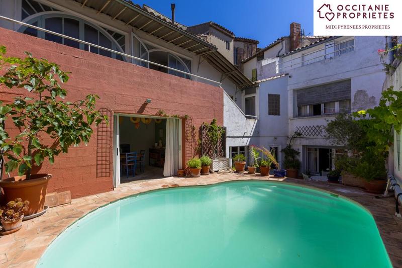 Maison de village - 256 m² - 10 pièces