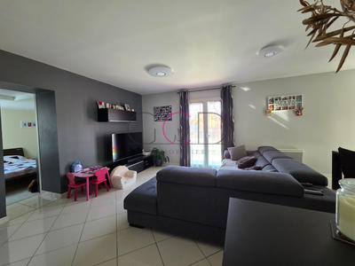 Maison - 94 m² - 4 pièces