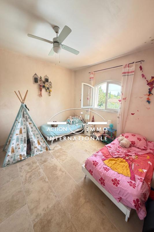 Maison - 252 m² - 8 pièces