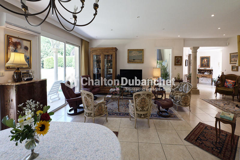 Villa - 170 m² - 6 pièces