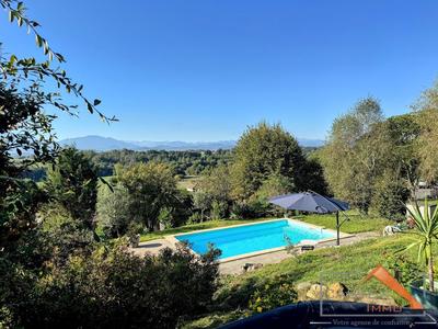 Maison - 179 m² - 6 pièces