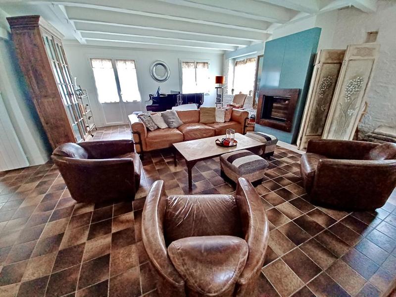 Maison - 148 m² - 7 pièces