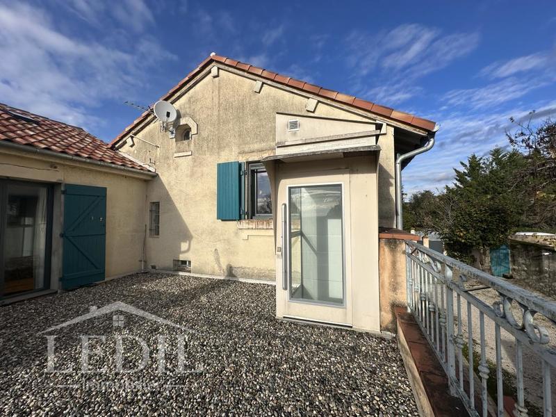 Propriété - 250 m² - 5 pièces