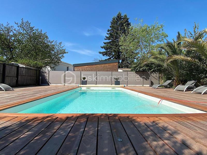 Loft - 124 m² - 4 pièces