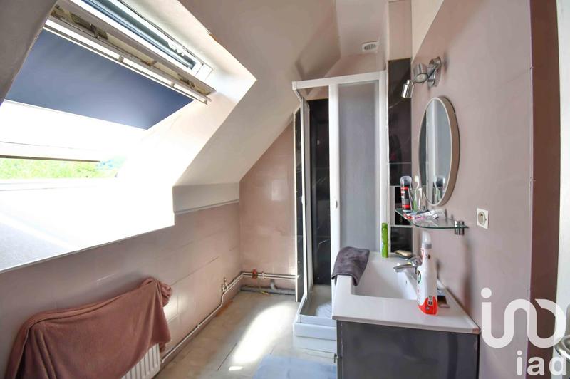 Maison - 104 m² - 8 pièces