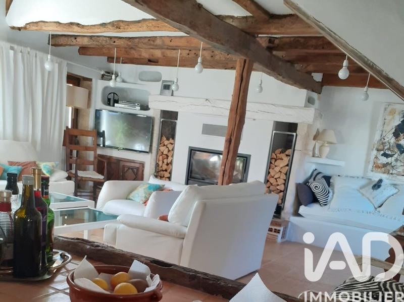 Maison - 228 m² - 8 pièces