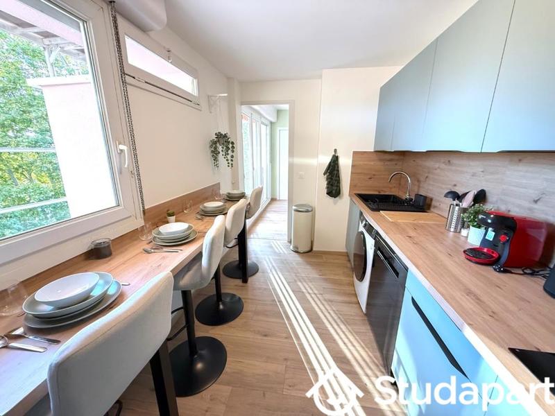 Chambre - 13 m² - 1 pièce