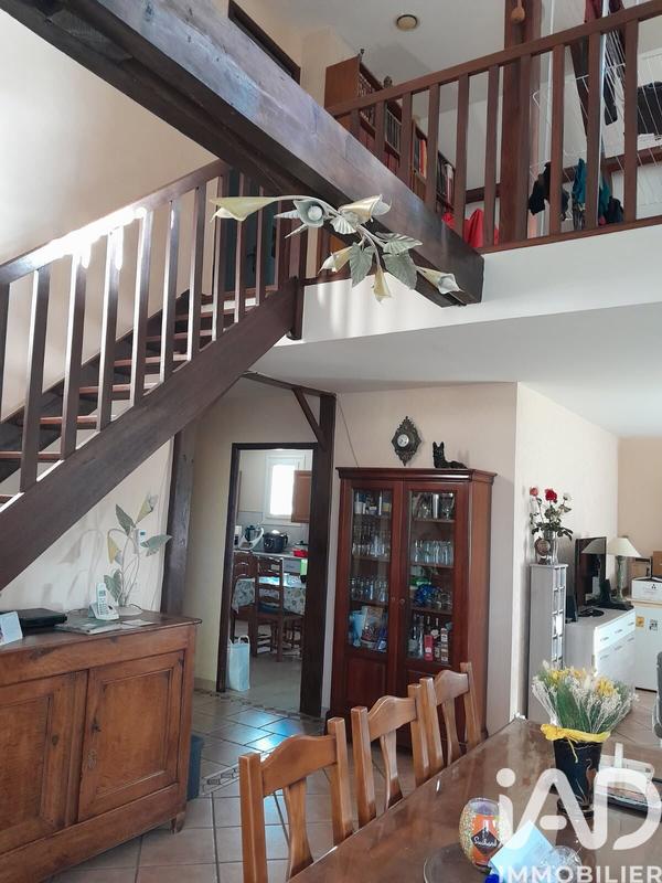 Maison - 217 m² - 10 pièces