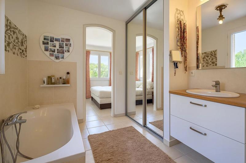 Maison - 312 m² - 7 pièces