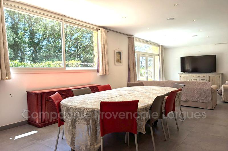 Maison - 450 m² - 9 pièces