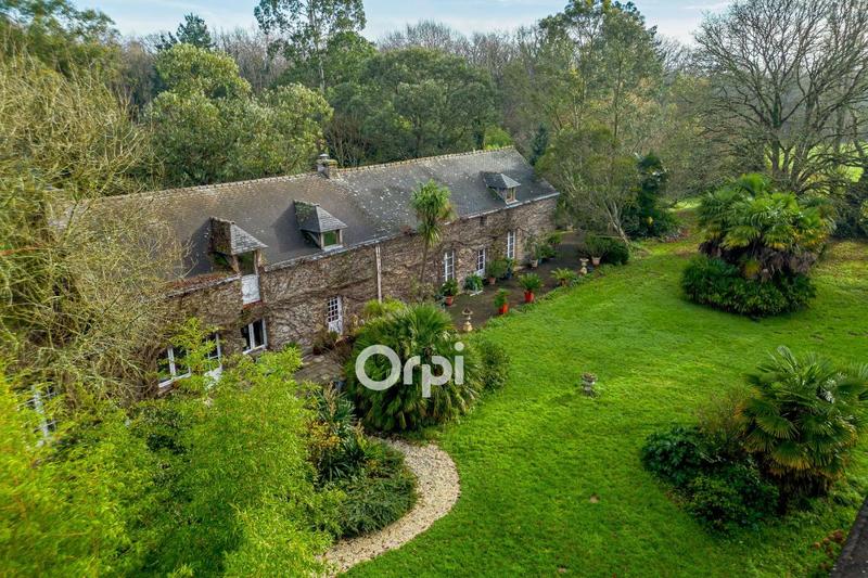 Maison - 376 m² - 7 pièces