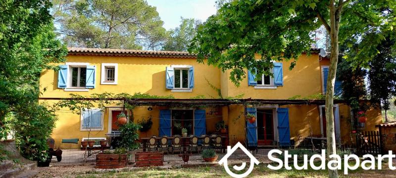 Chambre - 12 m² - 1 pièce