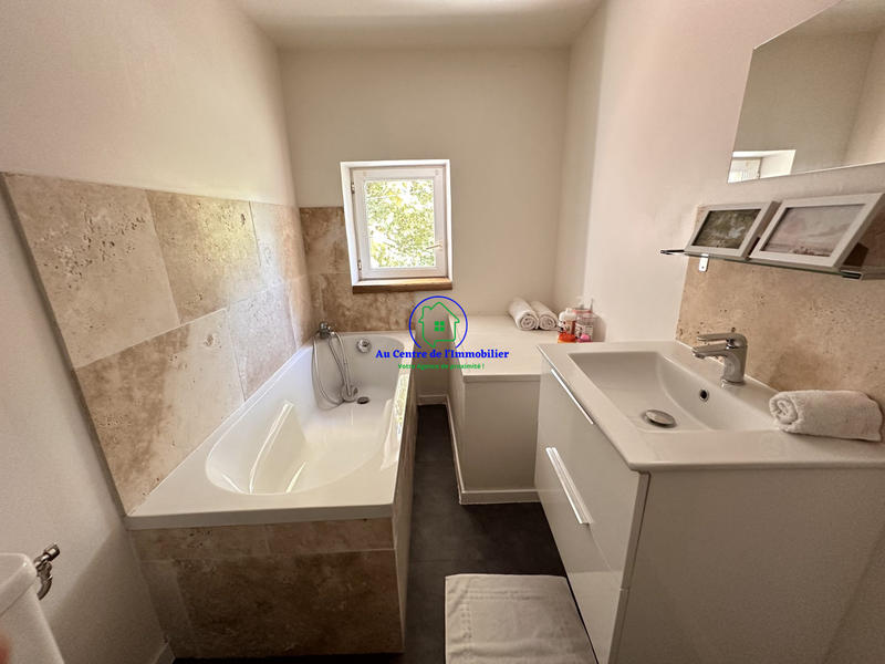 Maison - 322 m² - 10 pièces