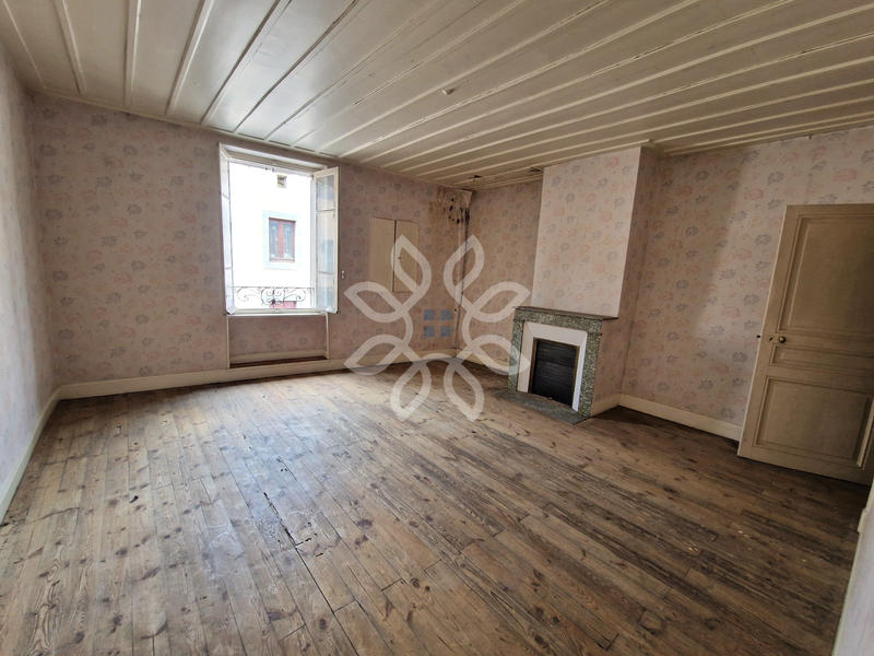 Maison - 80 m² - 5 pièces