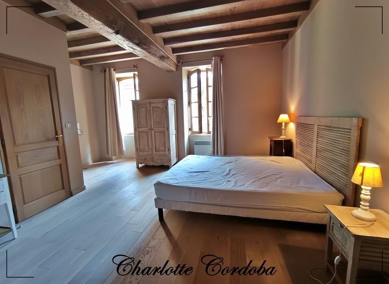 Maison - 293 m² - 8 pièces