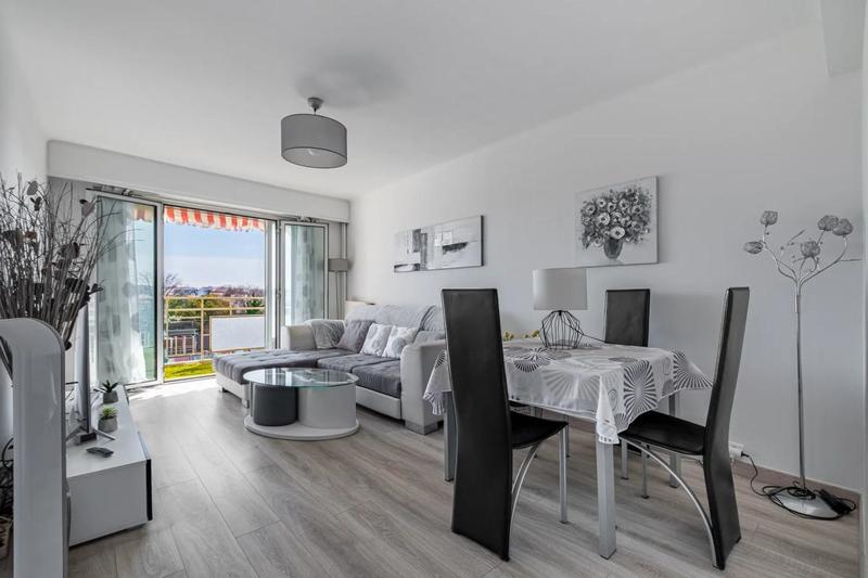 Appartement - 84 m² - 4 pièces