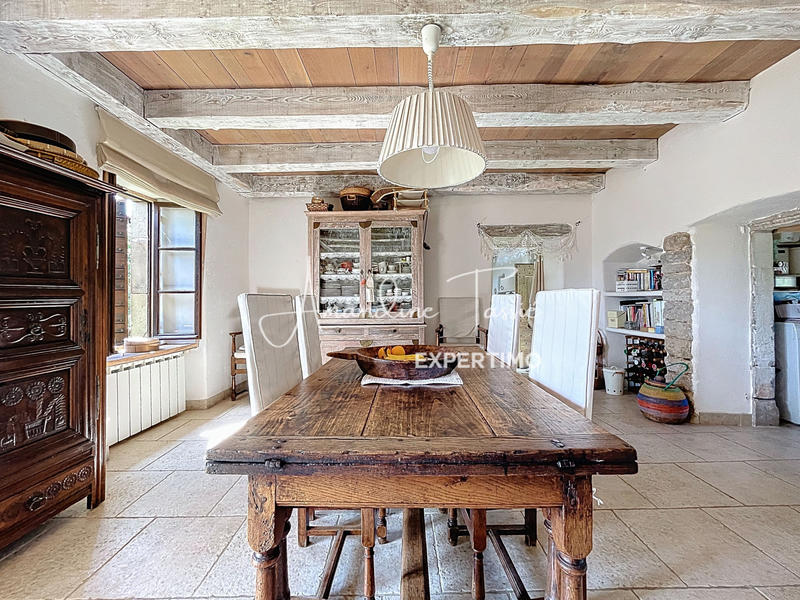 Maison - 224 m² - 8 pièces