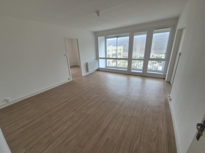 Appartement - 100 m² - 5 pièces
