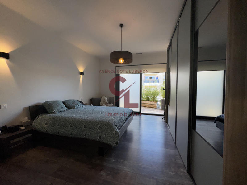 Maison - 328 m² - 9 pièces