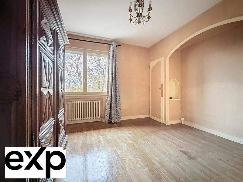 Propriété - 301 m² - 12 pièces