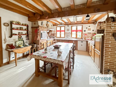 Maison - 249 m² - 7 pièces