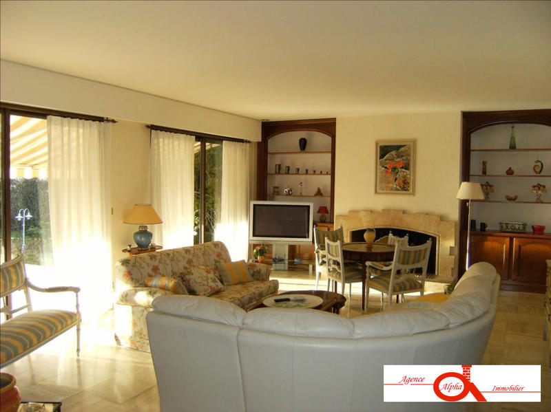 Maison - 180 m² - 6 pièces