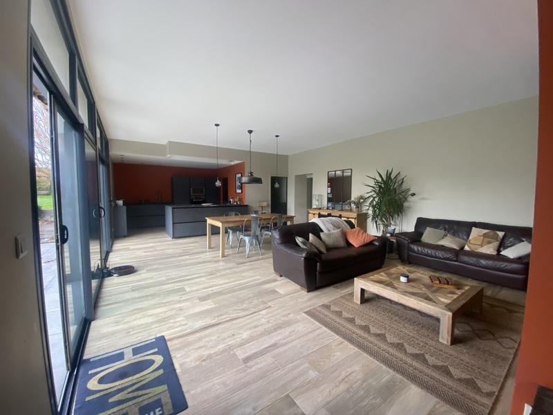 Maison - 441 m² - 10 pièces