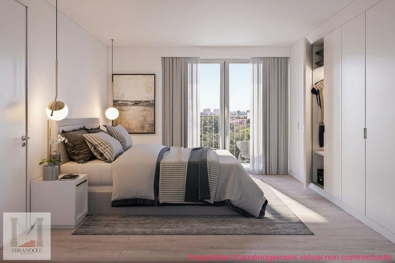 Appartement - 90 m² - 4 pièces