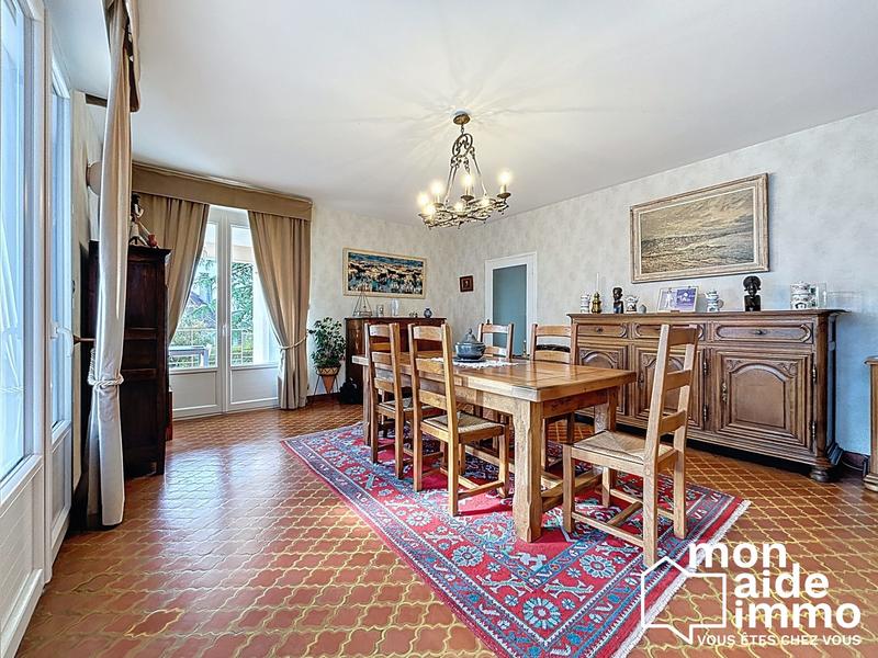 Maison - 160 m² - 6 pièces